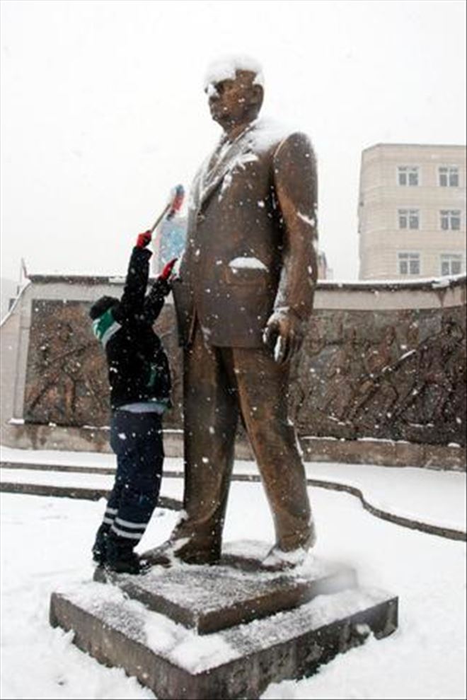 KAYSERİ BEYAZA BÜRÜNDÜ 