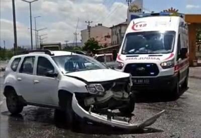 KAYSERİ’DE TIR İLE OTOMATİL ÇARPIŞTI : 1 YARALI 